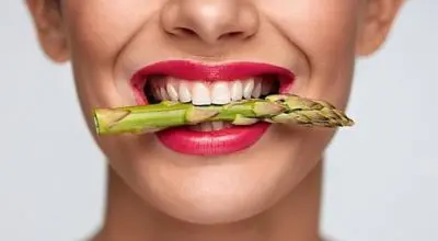 Makanan dan Minuman yang Membantu Gigi dan Gusi Tetap Sehat